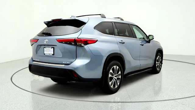 2023 Toyota Highlander XLE AWD w/ Running Boards - 23068941 - 4