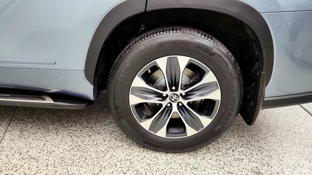2023 Toyota Highlander XLE AWD w/ Running Boards - 23068941 - 8