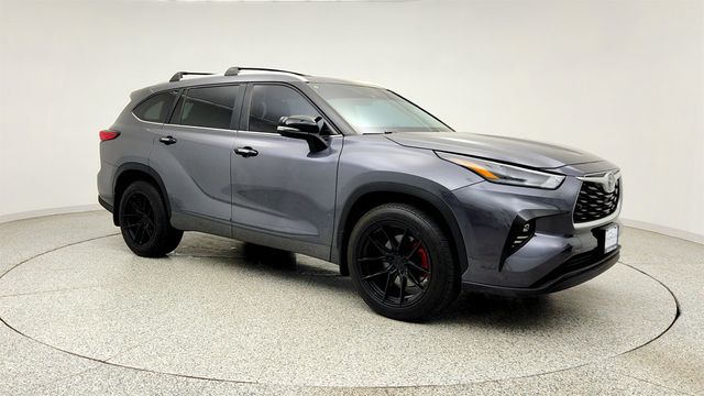 2023 Toyota Highlander XLE AWD w/ Seating for Eight - 23023143 - 2