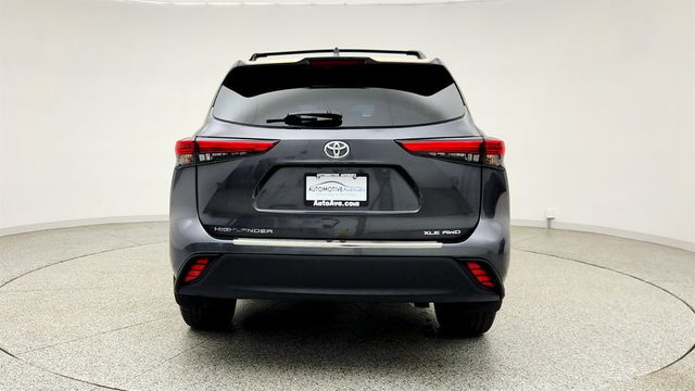 2023 Toyota Highlander XLE AWD w/ Seating for Eight - 23023143 - 5