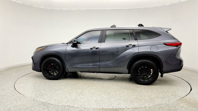 2023 Toyota Highlander XLE AWD w/ Seating for Eight - 23023143 - 7