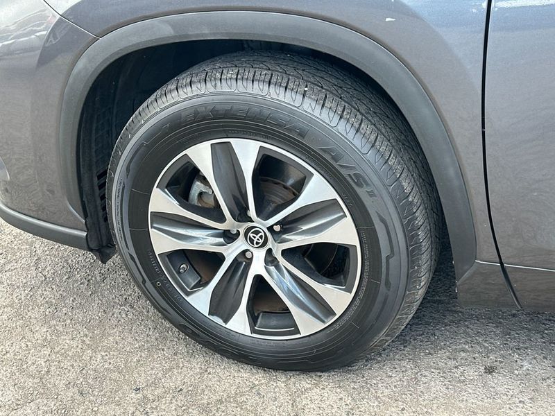 2023 Toyota Highlander XLE FWD - 23044220 - 10