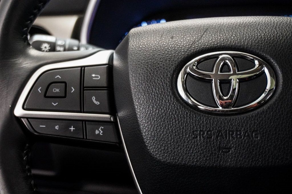 2023 Toyota Highlander XLE photo 17