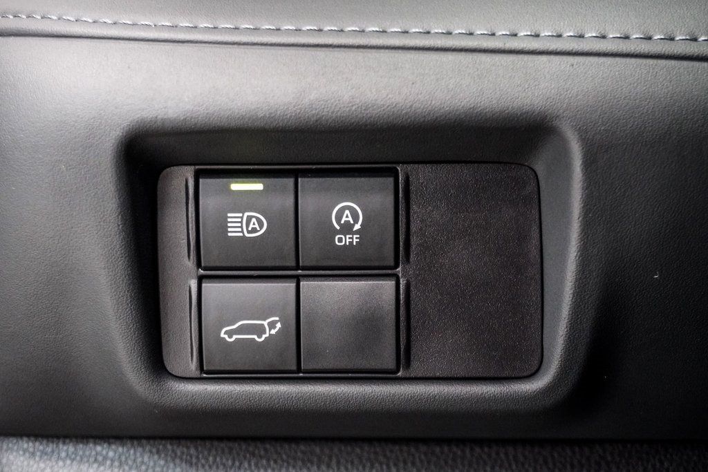 2023 Toyota Highlander XLE photo 23