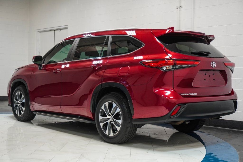 2023 Toyota Highlander XLE photo 33