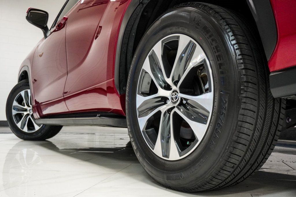 2023 Toyota Highlander XLE photo 36