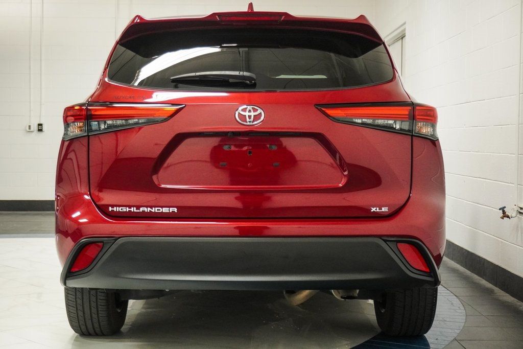 2023 Toyota Highlander XLE photo 39