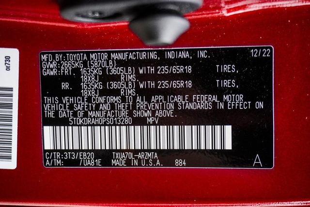 2023 Toyota Highlander XLE FWD - 22924002 - 44