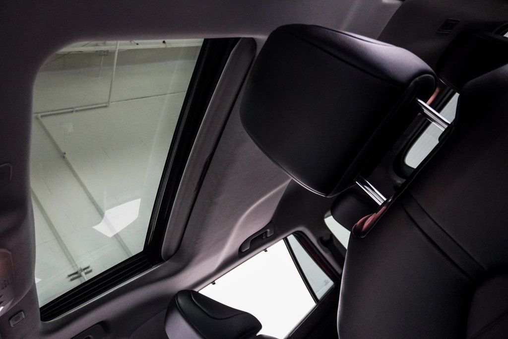 2023 Toyota Highlander XLE photo 7