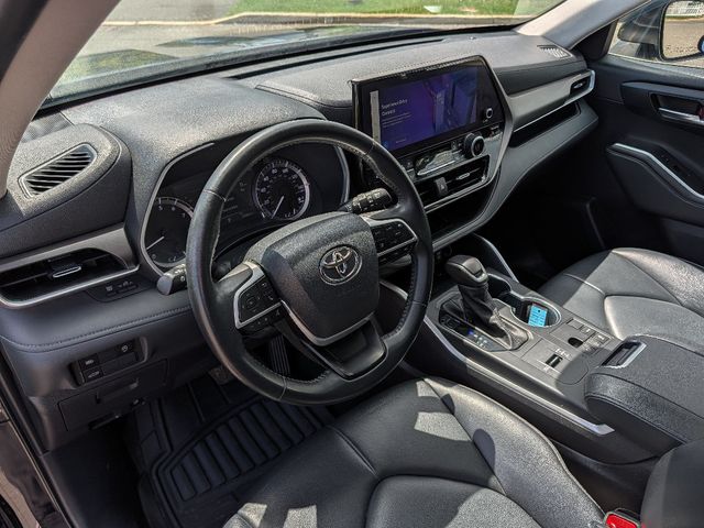 2023 Toyota Highlander XLE FWD - 23011831 - 18