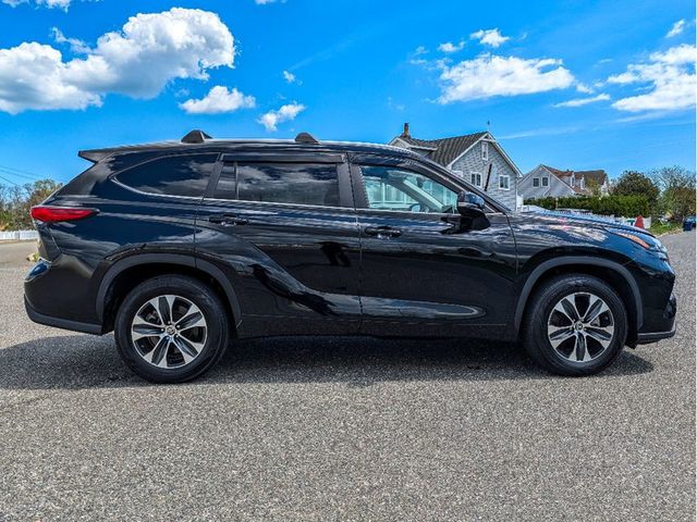 2023 Toyota Highlander XLE FWD - 23011831 - 3