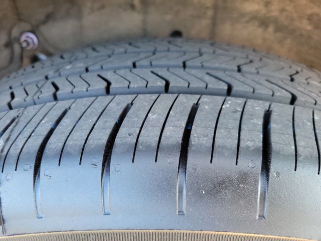 2023 Toyota Highlander XLE FWD - 22960946 - 28