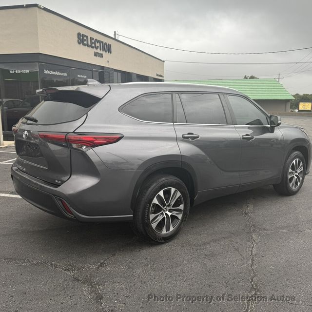 2023 Toyota Highlander XLE FWD W/NAVIGATION, PANO-ROOF & ADAPTIVE CRUISE - 23088638 - 17