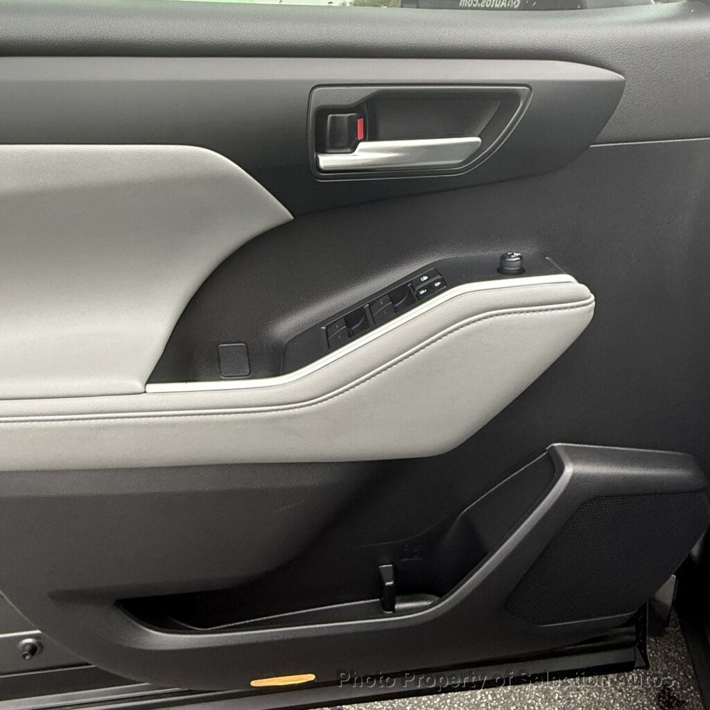 Toyota Highlander photo 21