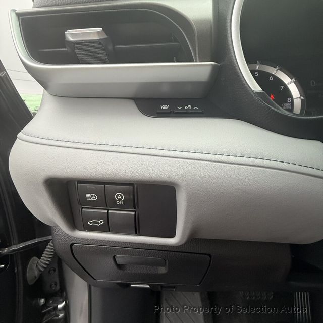 2023 Toyota Highlander XLE FWD W/NAVIGATION, PANO-ROOF & ADAPTIVE CRUISE - 23088638 - 37