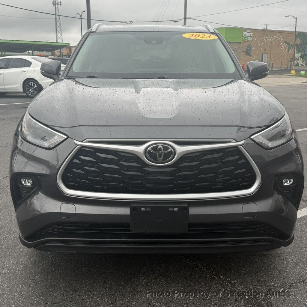 Toyota Highlander photo 5