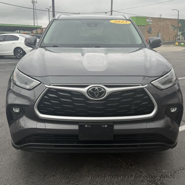 2023 Toyota Highlander XLE FWD W/NAVIGATION, PANO-ROOF & ADAPTIVE CRUISE - 23088638 - 4