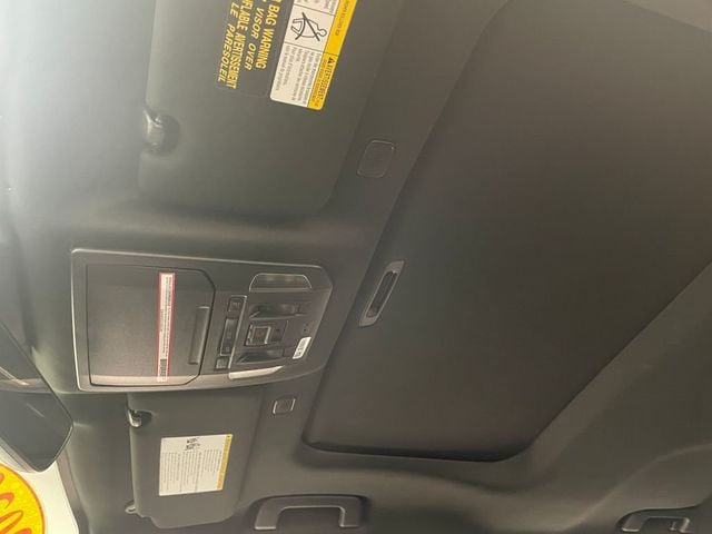 2023 Toyota Highlander XSE AWD - 22951227 - 29