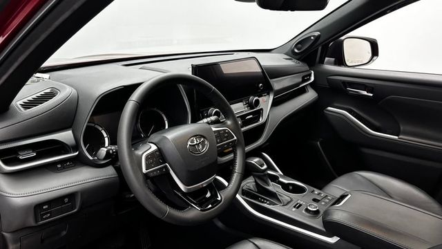 2023 Toyota Highlander XSE AWD - 23034744 - 13