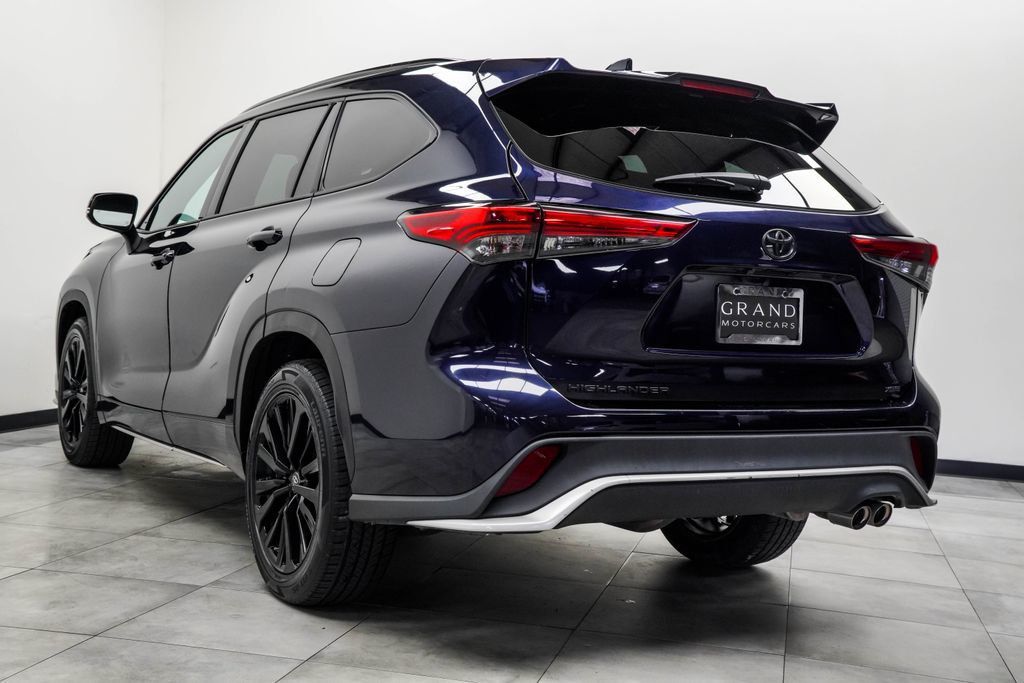 Toyota Highlander photo 11