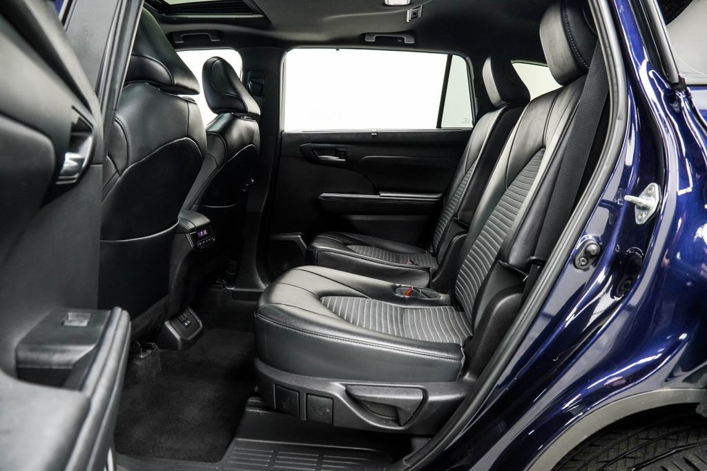 Toyota Highlander photo 17