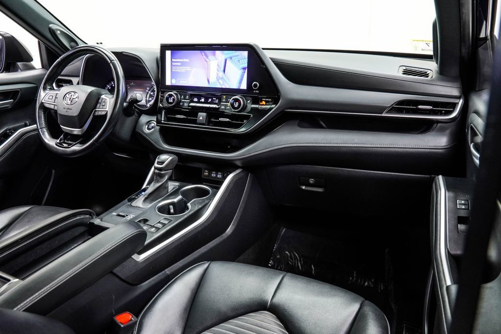 Toyota Highlander photo 22
