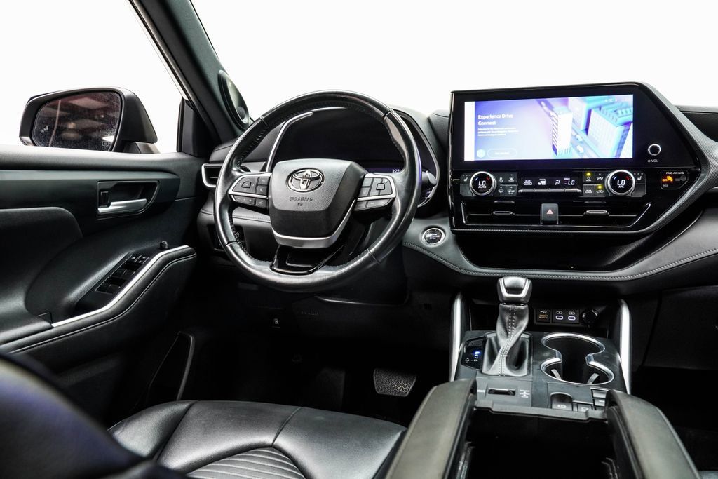 Toyota Highlander photo 24