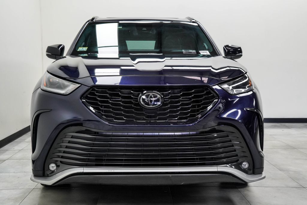 Toyota Highlander photo 5