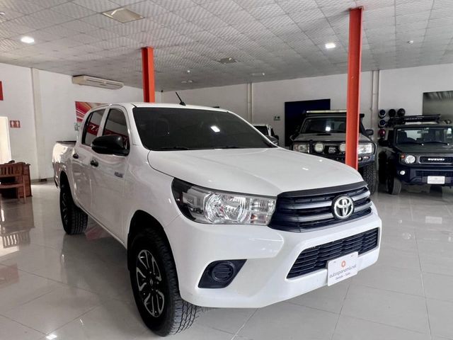 2023 Toyota Hilux 2.4 4x4 5 Speed 4x4 - 22930590 - 2