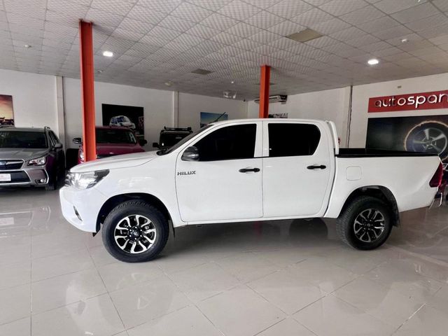 2023 Toyota Hilux 2.4 4x4 5 Speed 4x4 - 22930590 - 4