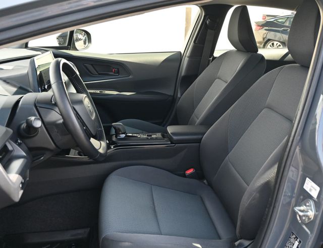 2023 Toyota Prius LE - 23004270 - 13