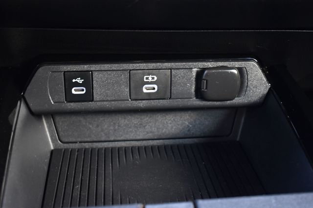 2023 Toyota Prius LE - 22960391 - 43