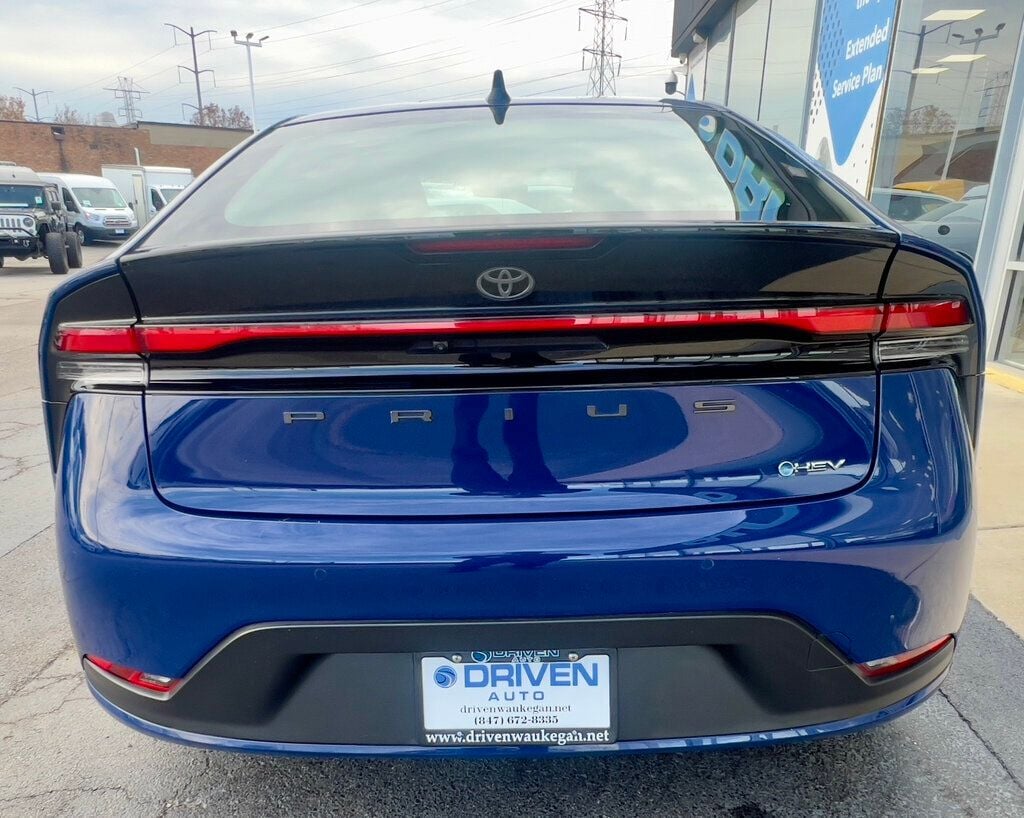 2023 Toyota Prius LE - 22656117 - 24