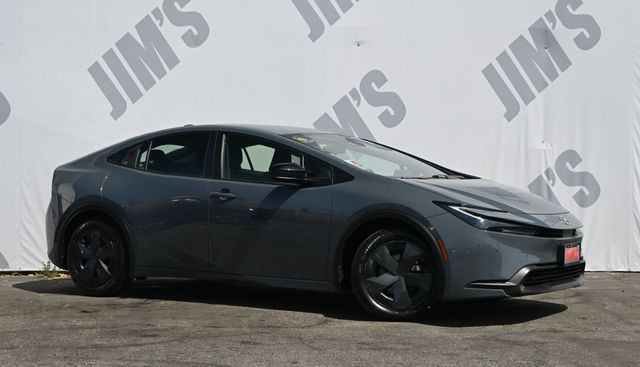 2023 Toyota Prius LE Brand New Tires - 23004270 - 2