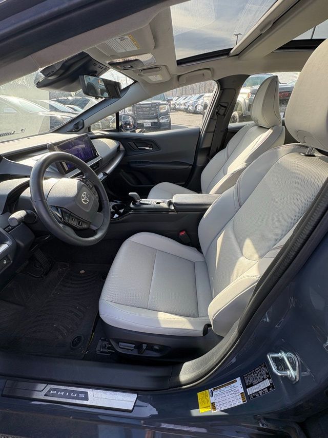 2023 Toyota Prius Limited - 22955172 - 15