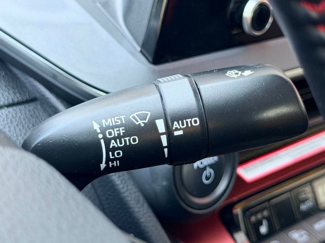 2023 Toyota Prius Prime XSE - 23058656 - 32