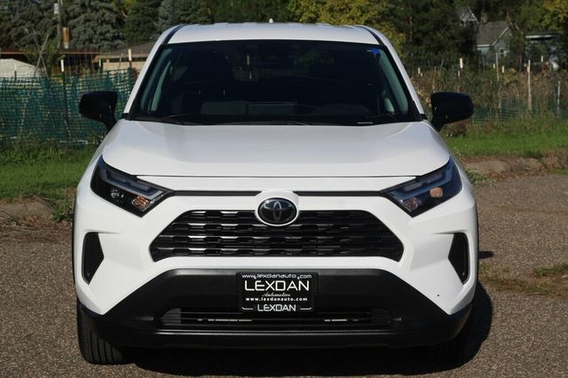 2023 Toyota RAV4 AWD LE w/ NEW TIRES AND BRAKE SERVICE - 23083603 - 3