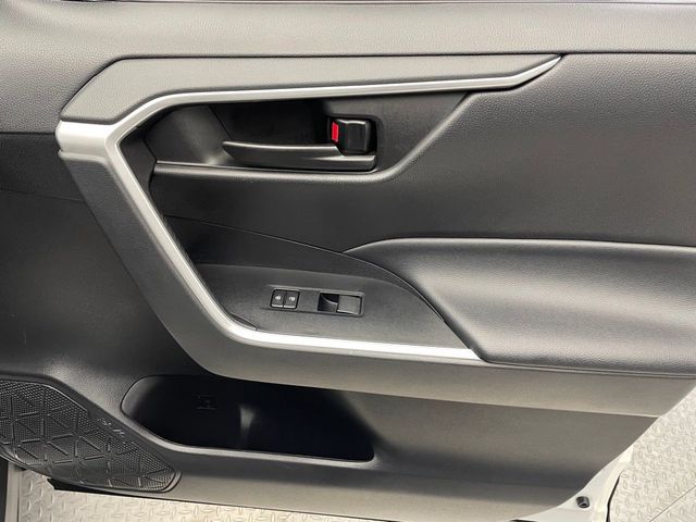 2023 Toyota RAV4 Hybrid LE AWD - 22977013 - 13