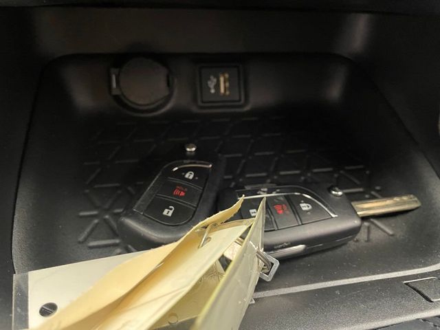 2023 Toyota RAV4 Hybrid LE AWD - 22977013 - 26