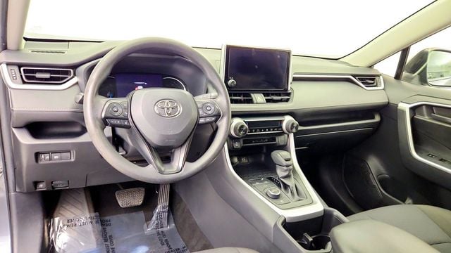 2023 Toyota RAV4 Hybrid LE AWD - 23091415 - 11