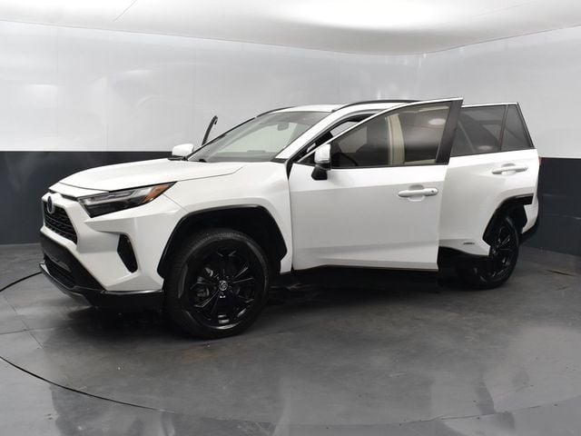 2023 Toyota RAV4 Hybrid SE AWD - 23025198 - 22