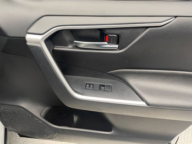 2023 Toyota RAV4 Hybrid SE AWD - 22973054 - 14