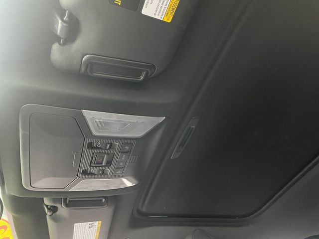 2023 Toyota RAV4 Hybrid SE AWD - 22973054 - 30