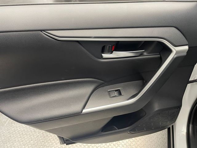 2023 Toyota RAV4 Hybrid SE AWD - 22973054 - 32