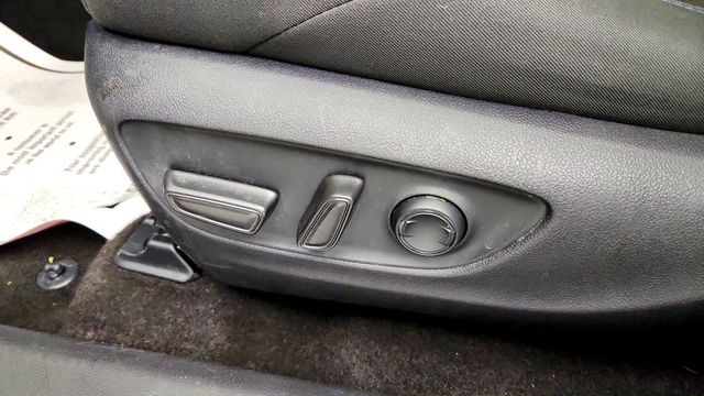 2023 Toyota RAV4 Hybrid SE AWD w/ Weather & Convenience Pkgs - 23087378 - 11