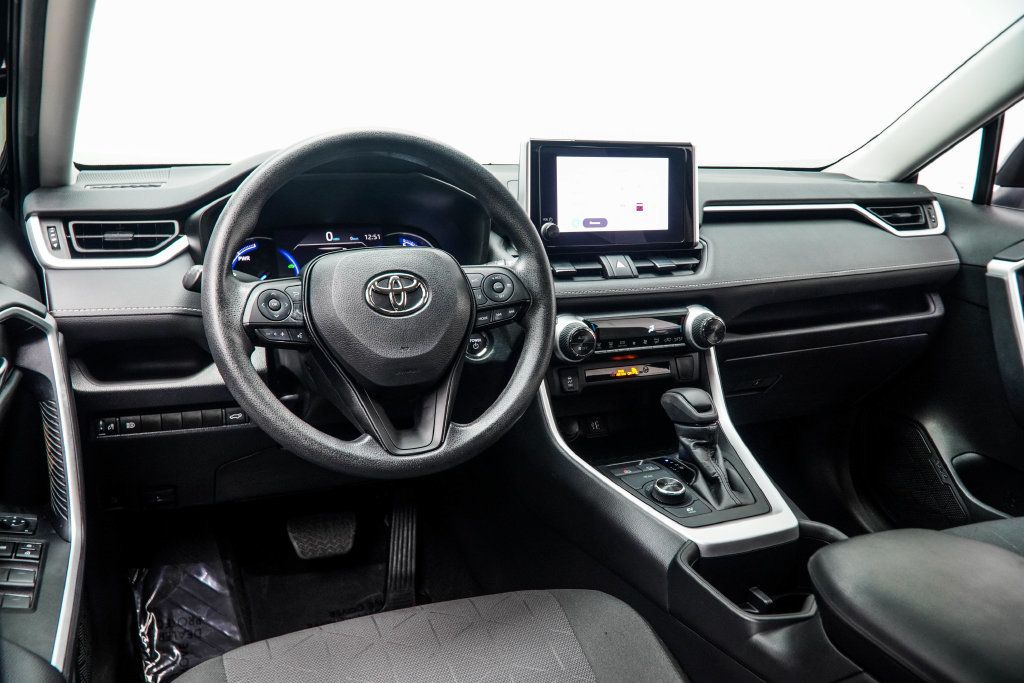 Toyota RAV4 photo 17