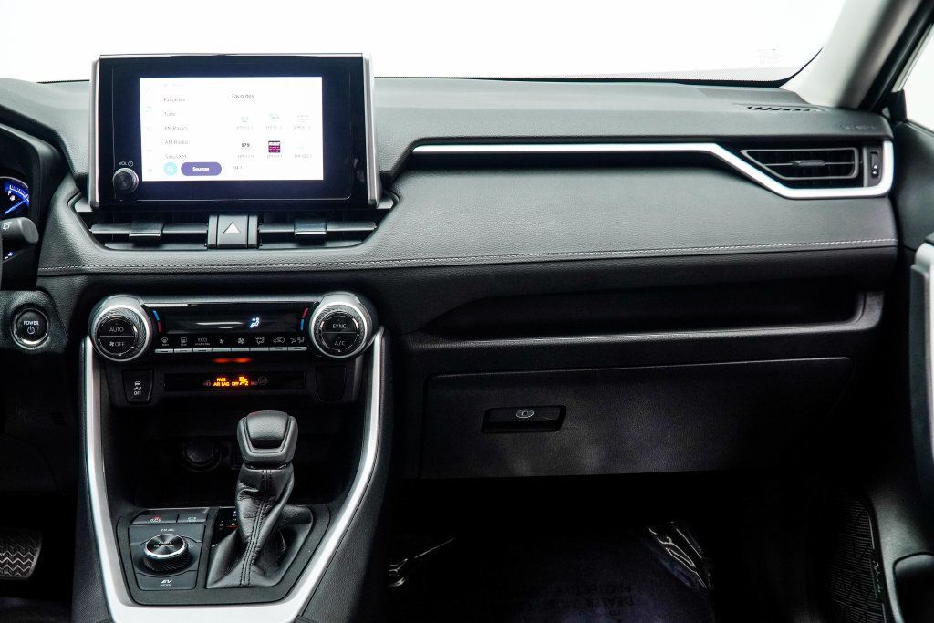 Toyota RAV4 photo 19