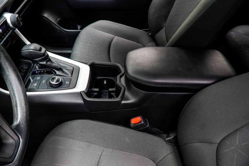 Toyota RAV4 photo 21