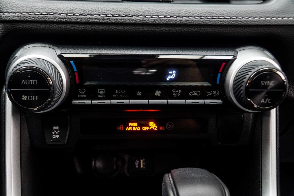 Toyota RAV4 photo 24