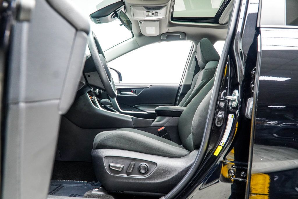 Toyota RAV4 photo 38